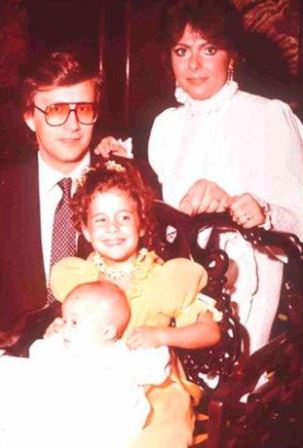 Allegra Gucci with her parents Maurizio Gucci and Patrizia Reggiani and sister